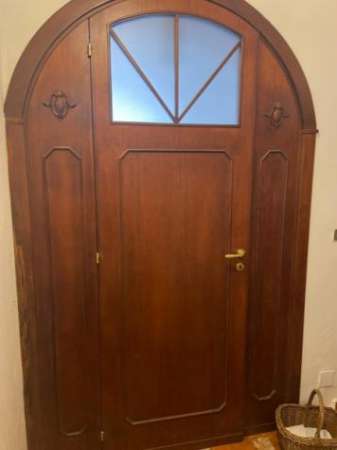 Foto 1903/PIEDIMONTE Casa indipendente di mq 150 su quattro livelli in via San Rocco a Piedimonte Matese. Al piano terra abbiamo l�ingresso, due cantinole,