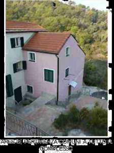 Foto 2 Locali in Vendita, 6 Locali, 111,71 mq, Vado Ligure