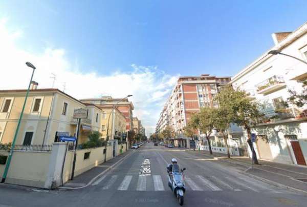 Foto 2 Vetrine in vendita a Pescara