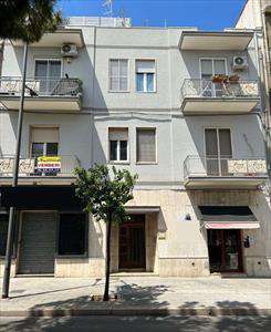 Foto 4 o pi� Locali in Vendita, 4 Locali, 100 mq, Brindisi (Commenda)