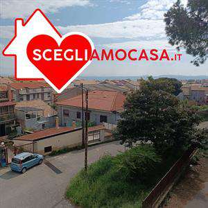 Foto 4 o pi� Locali in Vendita, 4 Locali, 100 mq, Girifalco