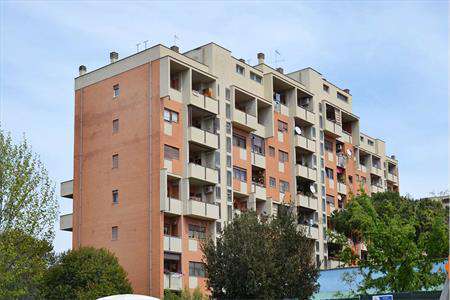 Foto 4 o pi� Locali in Vendita, 4 Locali, 100 mq, Pomezia (Nuova Lavi