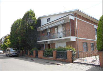 Foto 4 o pi� Locali in Vendita, 5,5 Locali, 95 mq, Modena
