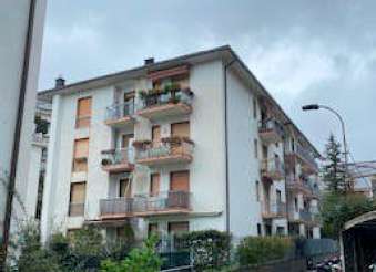 Foto 4 o pi� Locali in Vendita, 5 Locali, 90 mq, Rapallo