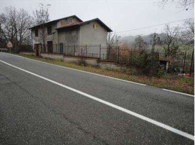 Foto 4 o pi� Locali in Vendita, 6,5 Locali, 218 mq, Frignano