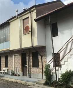 Foto 4 o pi� Locali in Vendita, pi� di 6 Locali, 147 mq, Buscate