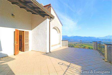 Foto 4 o pi� Locali in Vendita, pi� di 6 Locali, 190 mq, Mulazzo