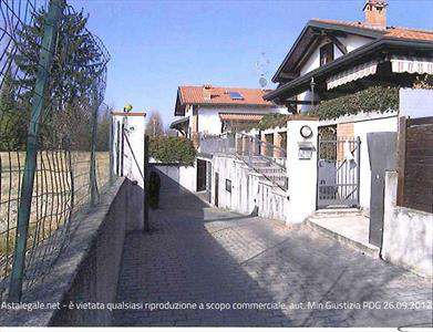 Foto 4 o pi� Locali in Vendita, pi� di 6 Locali, 191 mq, Bregnano