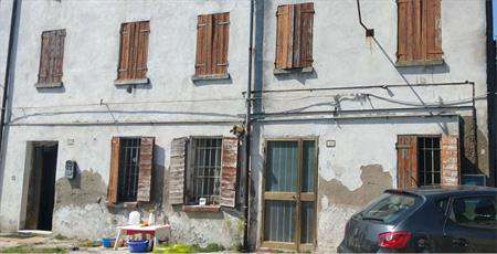 Foto 4 o pi� Locali in Vendita, pi� di 6 Locali, 248,4 mq, Modena