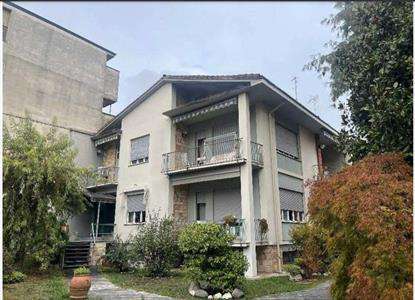 Foto 4 o pi� Locali in Vendita, pi� di 6 Locali, 277,2 mq, Lodi