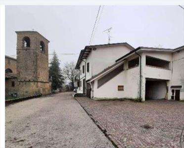 Foto 4 o pi� Locali in Vendita, pi� di 6 Locali, 279,47 mq, Prignano