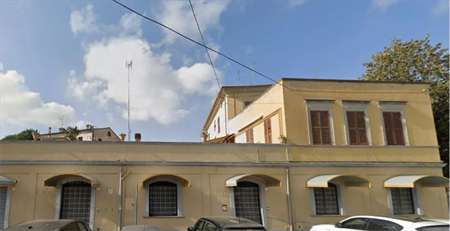 Foto 4 o pi� Locali in Vendita, pi� di 6 Locali, 322 mq, Jesi