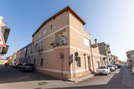 Foto 4 o pi� Locali in Vendita, pi� di 6 Locali, 350 mq, Quartucciu