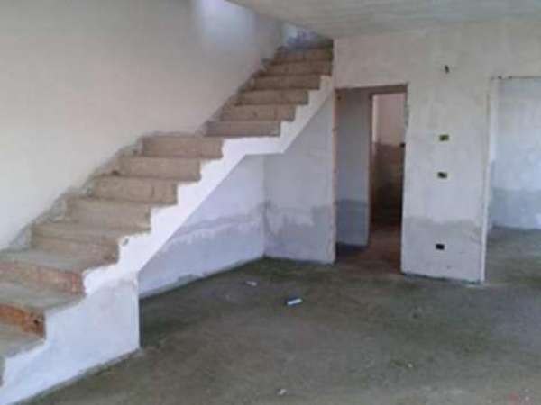 Foto 44/2012 1 LI - LIVORNO TERRENO con 10 Appartar e 10 Autorimesse