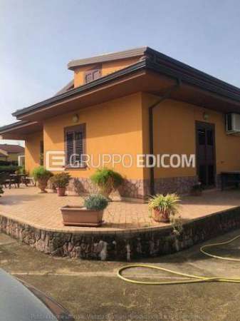 Foto Abitazione di tipo civile di 151 mq  in vendita a Bisignano - Rif. 4500714