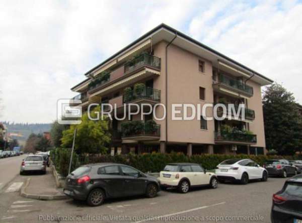 Foto Abitazione di tipo civile di 187 mq  in vendita a Verona - Rif. 4514668