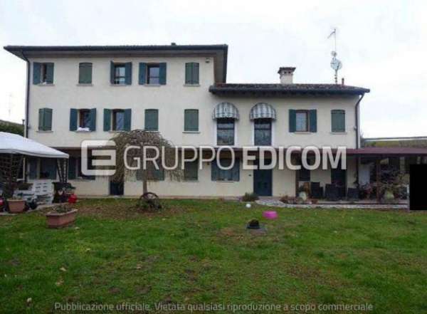 Foto Abitazione di tipo civile di 204 mq  in vendita a Conegliano - Rif. 4511482