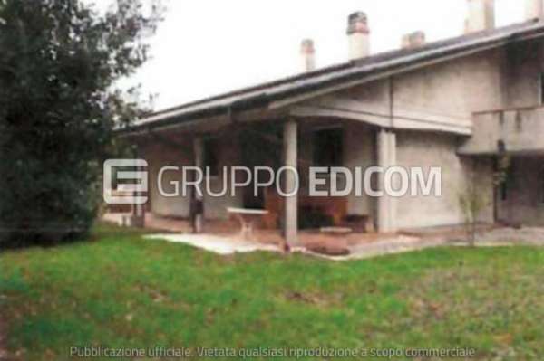 Foto Abitazione di tipo civile di 305 mq  in vendita a Musile di Piave - Rif. 4509805