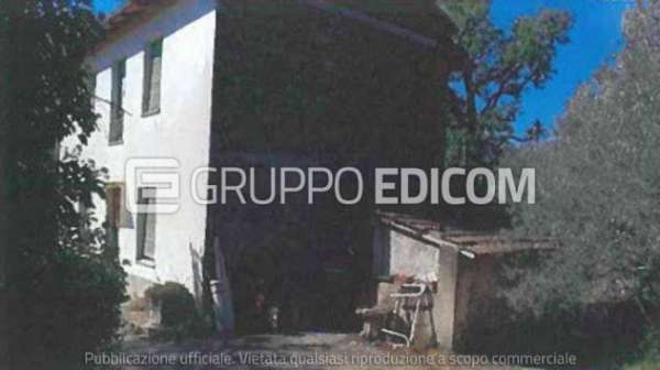 Foto Abitazione di tipo economico di 138 mq  in vendita a Terni - Rif. 4502825
