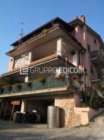 Foto Abitazione di tipo economico di 146 mq  in vendita a Sant'Angelo a Cupolo - Rif. 4502340