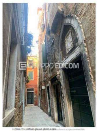 Foto Abitazione di tipo economico in vendita a Venezia - Rif. 4500061