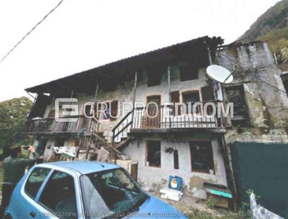 Foto Abitazione di tipo popolare di 172 mq  in vendita a Feltre - Rif. 4506096