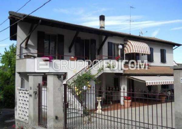 Foto Abitazione di tipo popolare di 263 mq  in vendita a Castelletto Monferrato - Rif. 4502293