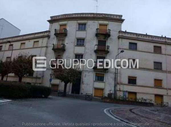 Foto Abitazione di tipo popolare di 93 mq  in vendita a Valenza - Rif. 4497169