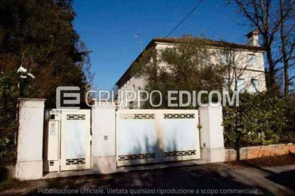 Foto Abitazione in ville di 664 mq  in vendita a Mogliano Veneto - Rif. 4512991