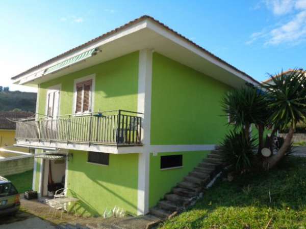 Foto AGROPOLI - ZONA FUONTI - SOLUZIONE INDIPENDENTE CON GIARDINO.