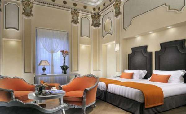 Foto Albergo con mura in vendita a Lucca