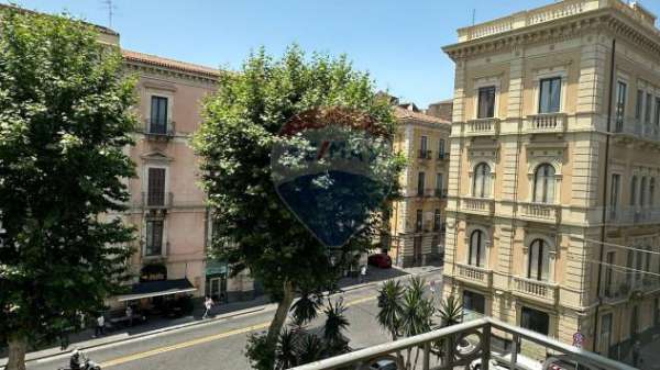 Foto Albergo/Hotel in vendita a Catania, Via Etnea - via Umberto