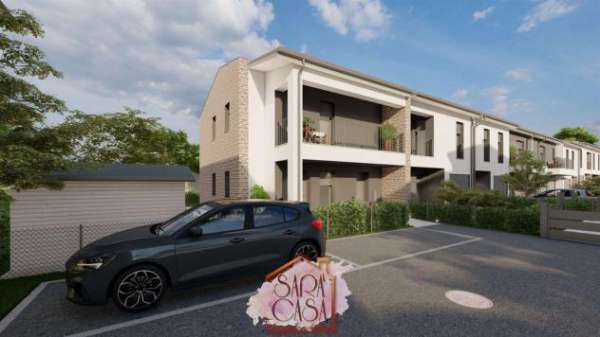 Foto AMPIO APPARTAMENTO CON GIARDINO ESCLUSIVO, 3 CAMERE E 2 BAGNI