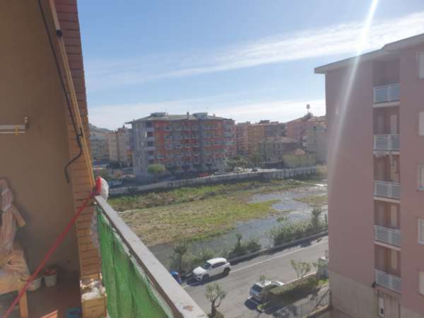Foto AMPIO BILOCALE 500 METRI DAL MARE