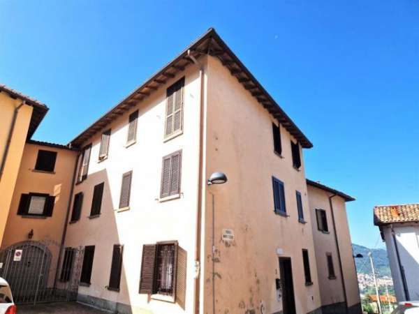 Foto AMPIO BILOCALE A CALOLZIO Lorentino