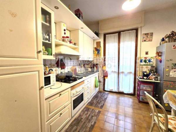 Foto Appartamento 4 vani con posto auto