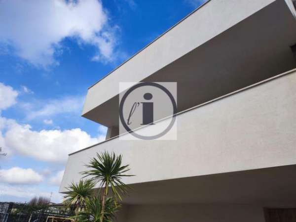 Foto Appartamento 5 locali - Rif. 2424