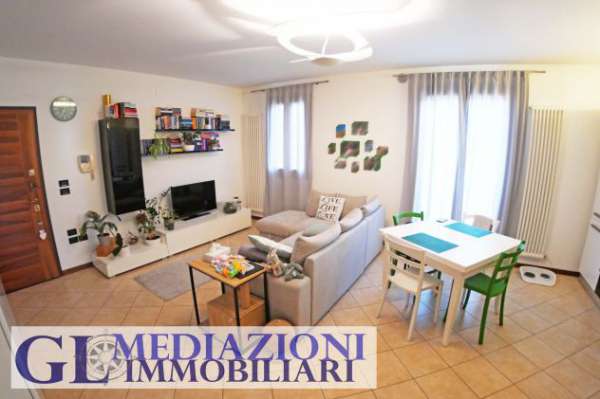 Foto Appartamento con due camere a Salzano Rif. GL1595
