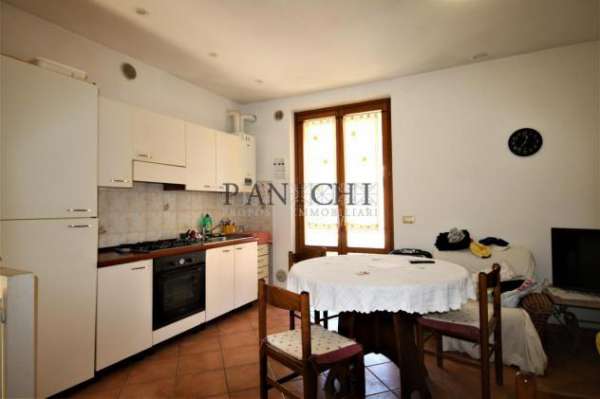 Foto Appartamento con garage al piano primo