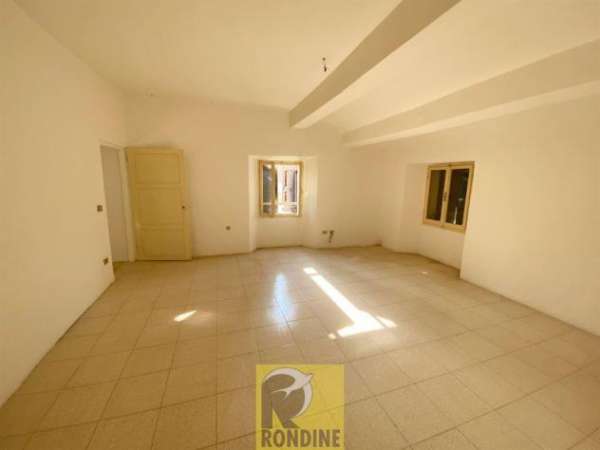 Foto Appartamento con ingresso comune a sole 2 unit