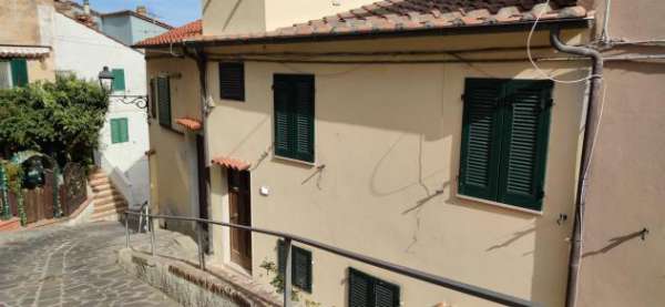 Foto Appartamento con ingresso indipendente
