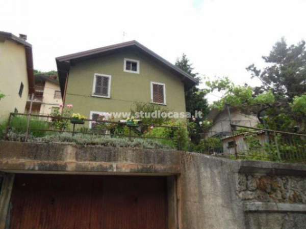 Foto Appartamento di 100 m con 4 locali in vendita a Clusone