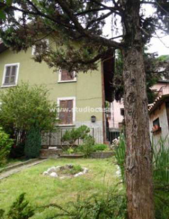 Foto Appartamento di 100 m con 4 locali in vendita a Parre