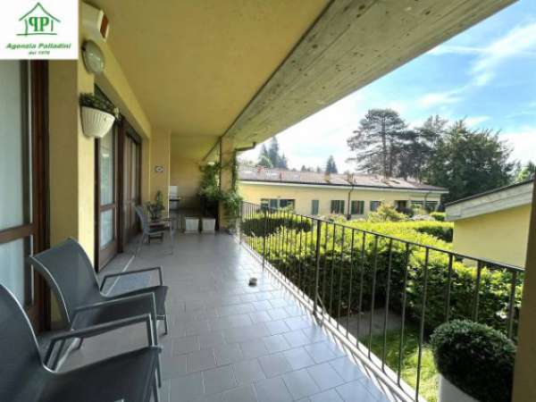 Foto Appartamento di 102 m con 3 locali e box auto in vendita a Varese