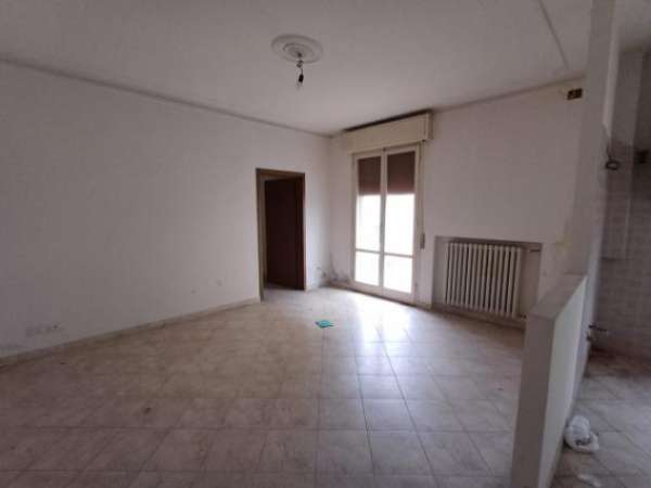 Foto Appartamento di 120 m con 4 locali e box auto in vendita a Carpi