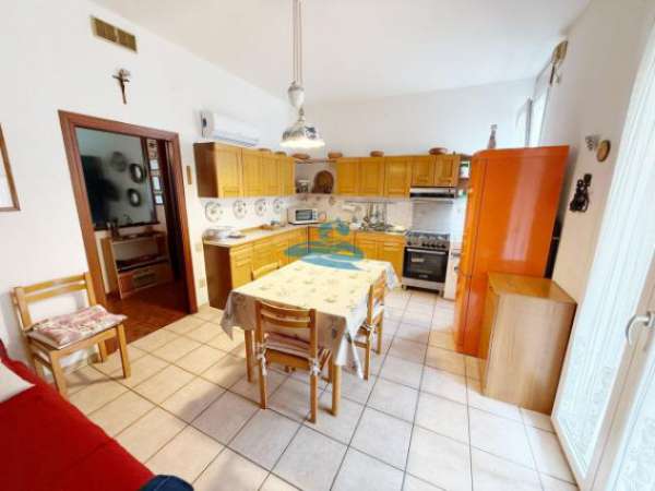 Foto Appartamento di 130 m con 4 locali e box auto in vendita a Ravenna