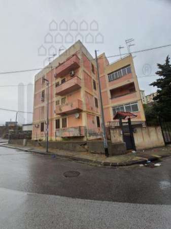 Foto APPARTAMENTO di 3 vani e di 97 mq (MESSINA) rif. 2VS17639