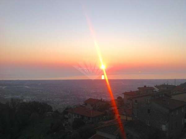 Foto APPARTAMENTO di 4 vani (PIETRASANTA) rif. 555