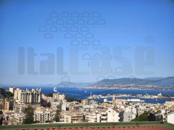 Foto APPARTAMENTO di 4 vani e di 75 mq (MESSINA) rif. 2VS17747