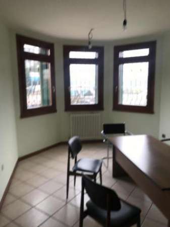 Foto Appartamento di 70 m con 2 locali e box auto in vendita a Rolo